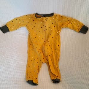 ⭐️ Cute baby boy or girl Gerber sleeper pjs size 0-3 months